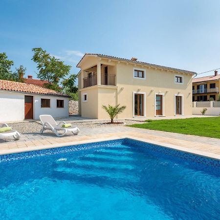 Tranquil Holiday Home In Labin With Private Swimming Pool Екстериор снимка