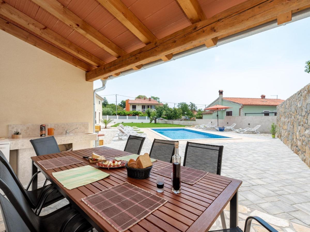 Tranquil Holiday Home In Labin With Private Swimming Pool Екстериор снимка