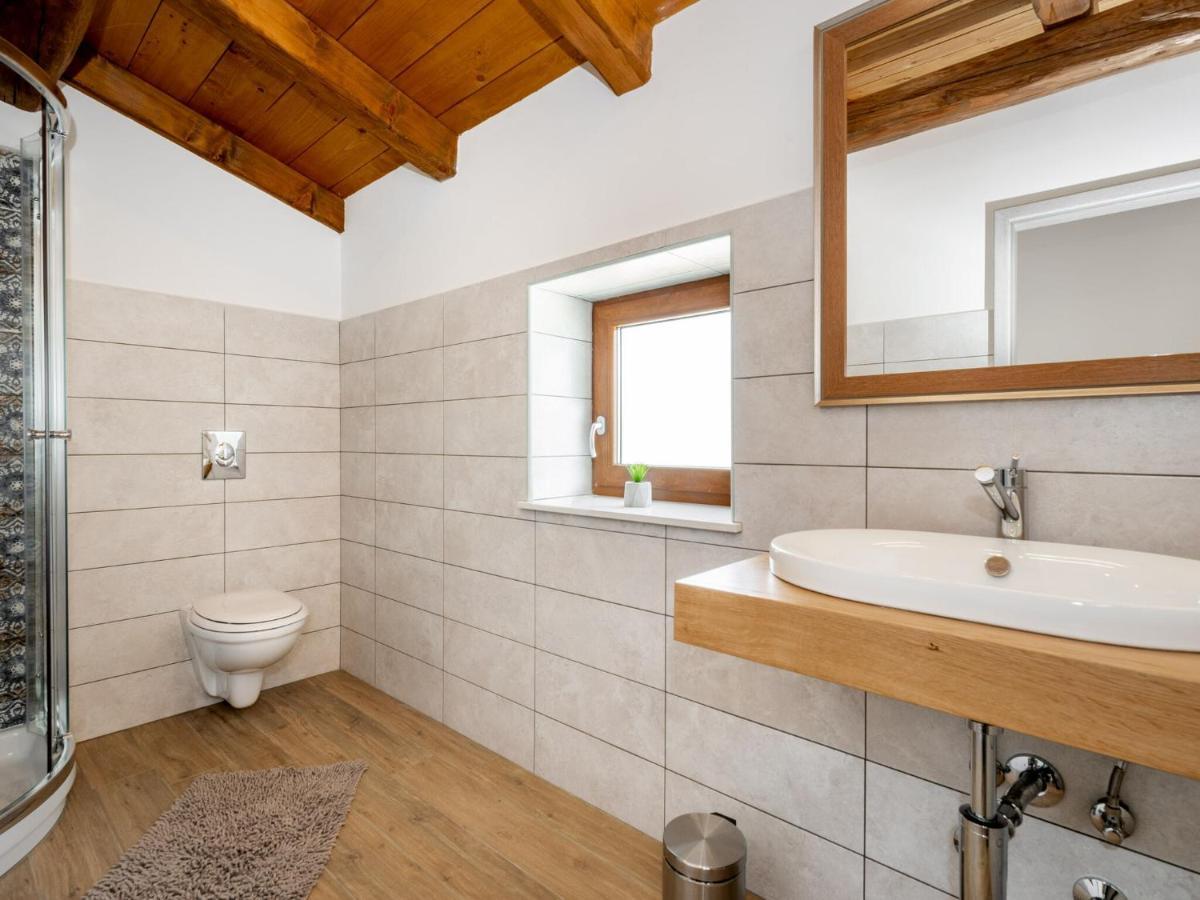 Tranquil Holiday Home In Labin With Private Swimming Pool Стая снимка